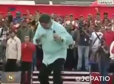 Pensar que ma&ntilde;ana se podr&iacute;an acabar estos memes 
