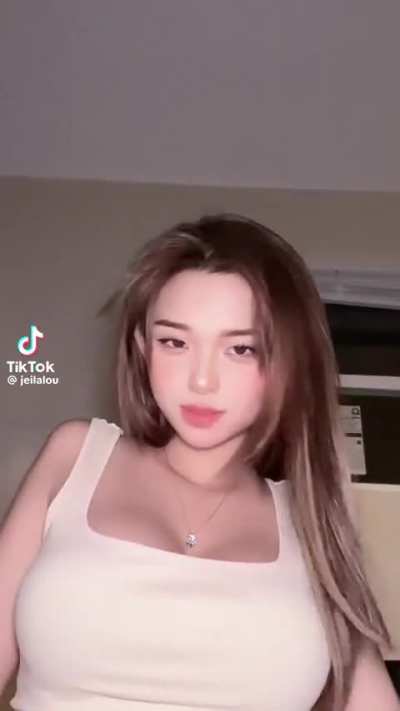 Her and this top 🔥🔥🔥