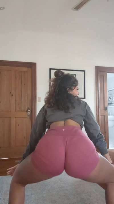 Twerking or Hypnoses?