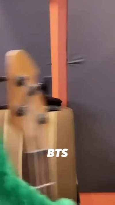 New unreleased snippet from their Instagram story! Sounds pretty interesting.