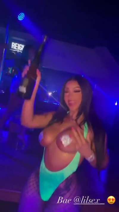 💚( * )( * )
