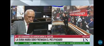 El pelado no solo la ve, si no que siente la camiseta mucho mas que otros...