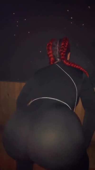 Anittas Do Oriente - Ela &eacute; Miury DJ mostrando GRANDE jogada pelos fundos.