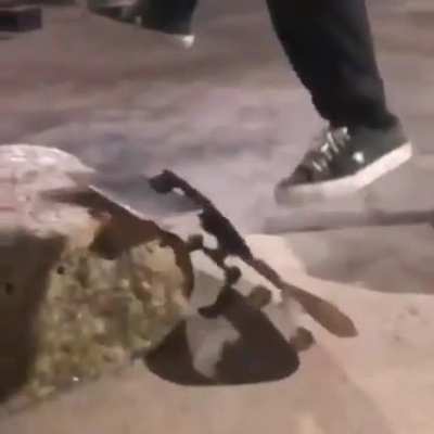 Automatic kick flip