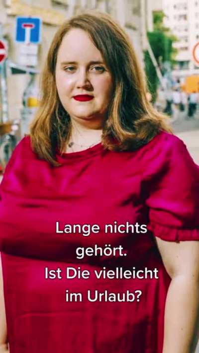 Mensch, da hat mir Gitta aber einen Br&uuml;ller geschickt‼️‼️‼️🤣🤣🤣 Verstehste, weil Ricarda Lang dumm und dick ist - quasi Doppel-D‼️‼️‼️‼️🤣🤣🤣 Bei so einer Figur helfen ihre gro&szlig;en Melonen auch nicht mehr. Die alte sollte mal mehr Melonen essen und nicht so v