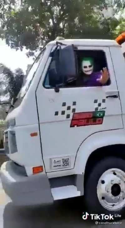 Coringa ta como