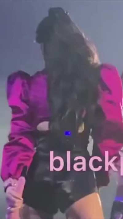Cheeky Lisa 🍑