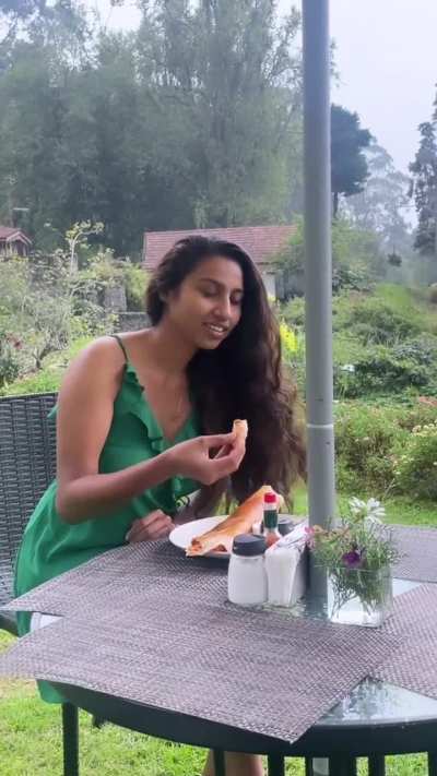 Anjana Mohan 🤤
