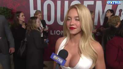 Sydney's 'The Housemaid" interview with Extra TV