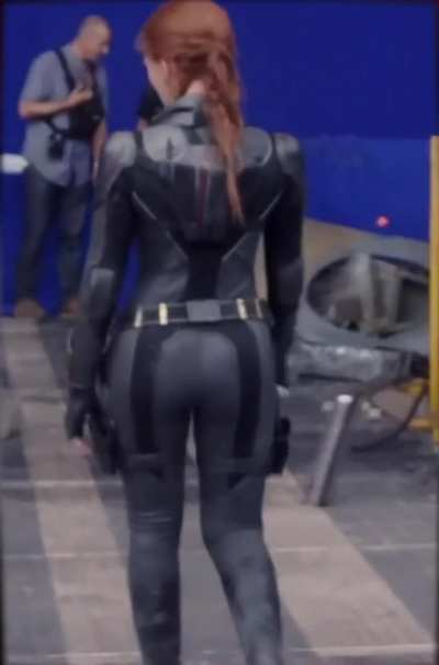 That fancy braid needs to get pulled as Scarlett Johansson gets fucked doggy style.