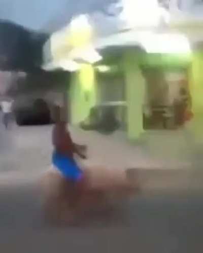 *Me tiran Montapuercos* El Montapuercos: