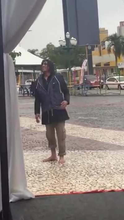 😂