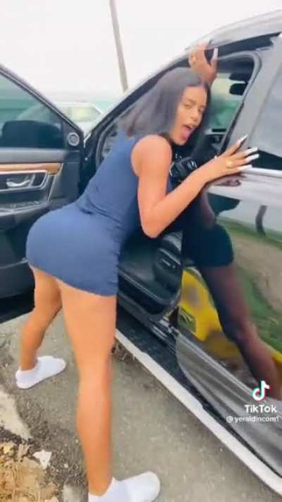She can shake that