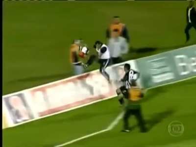Masseur stopped the goal and classified the team itself