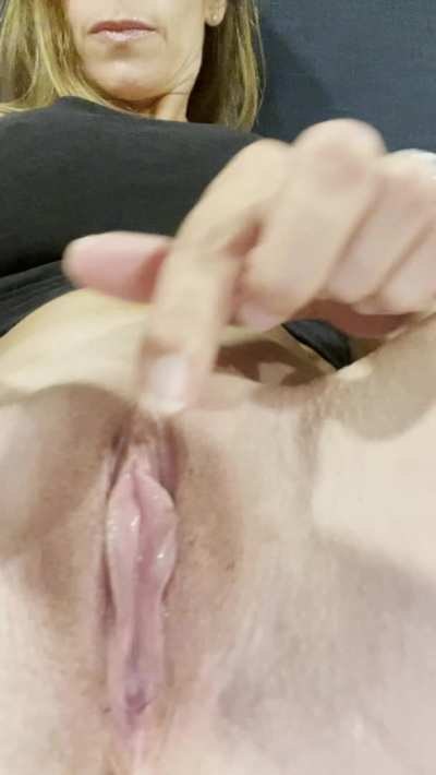 Mommy has needs<wbr>😈….45 Female