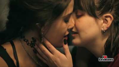 Maria de Villa &amp;amp; Regina Pavon (Dark Desire - s02e05 - Scene #1)