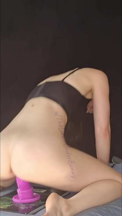 Riding and Spanking for a mind blowing orgasm!