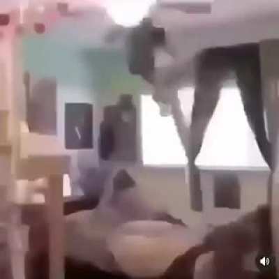 TA PORRA MEN&Oacute;