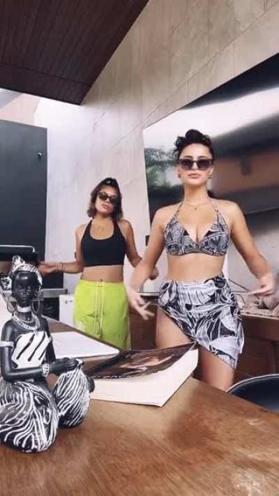 Yassi Pressman