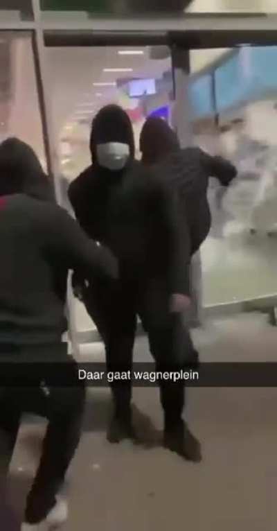 Lootin' and tootin' - Riots in The Netherlands due to new Covid measures