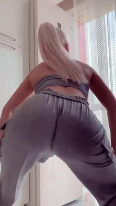 Dance malyshka