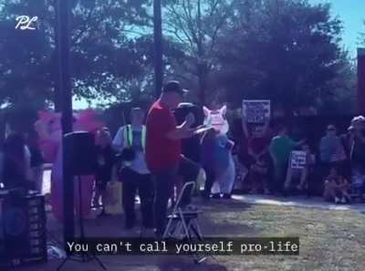 WOW! SAY IT LOUDER: At the NO KINGS rally in Alabama, this hero on a stepstool EXPOSED the MAGA scam: "Our kids rank #1 in child poverty. No pediatricians in whole counties. Hospitals shuttered. Reps gut Medicare, slash education&mdash;while cutting SNAP &amp;amp; 