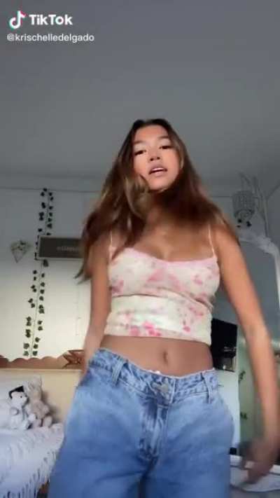 Krischelle on tiktok