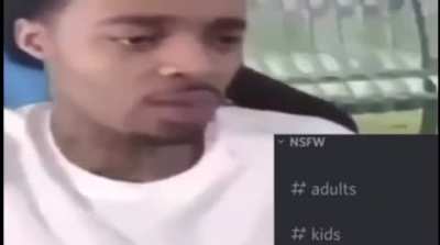 Eyo hold up