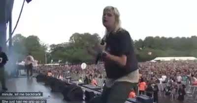 JOBA THROWING IT BACK