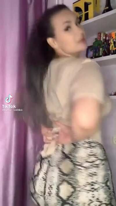 Soft & Jiggly No.104 (Elegant Little Jiggle Pt.3) 🤤🍑🤤