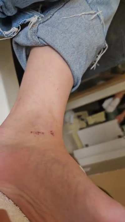 Feet girl
