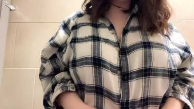 No one at work has any clue what I&rsquo;m hiding under this shirt&hellip;. 🤭