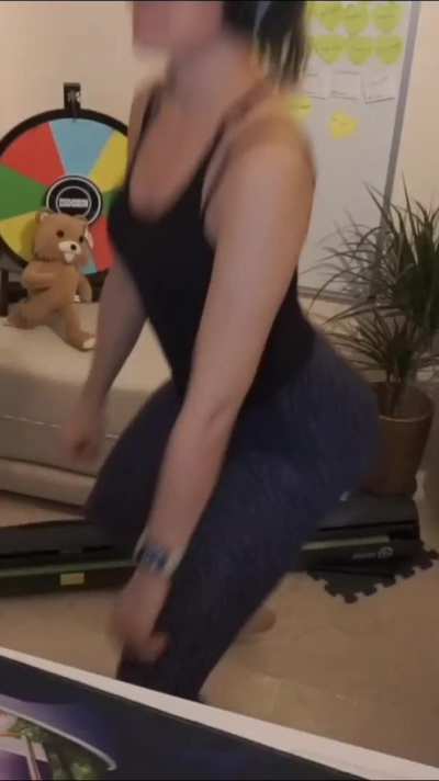 Showing Chat Her Squat Form &eth;