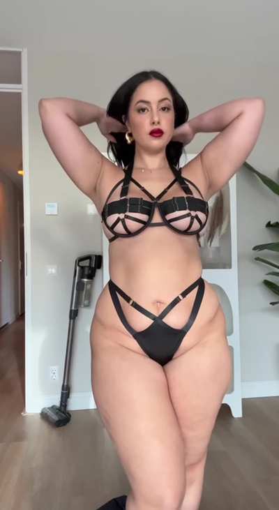 Does this MILF still got it?