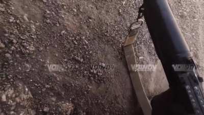 Russian assault on a Ukrainian trench in the Ugledar sector forcing a Ukrainian soldier to crawl into surrender.