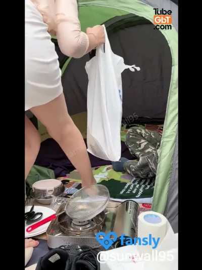Korean hottie versus homeless man