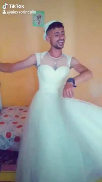 Nunta moderatorilor