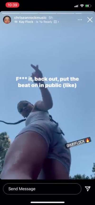 🍑🤏