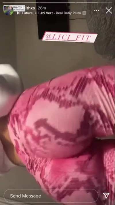 THE BEST ASS EVER😍