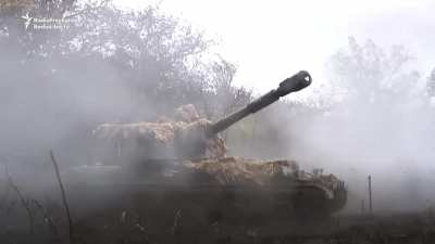 God of war: Artillery (compilation of Ukrainian and russian howitzers in action)
