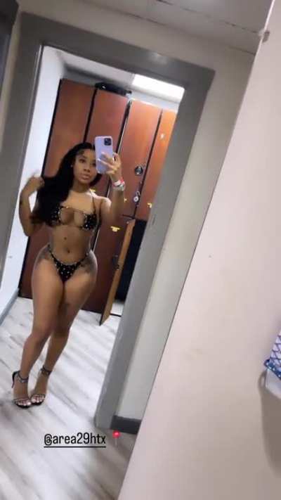 @Miyamarie 🍑🤳🏽