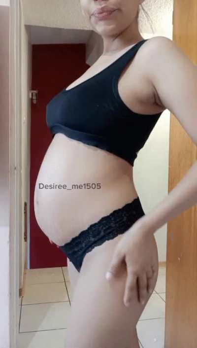 What's the best thing about fucking a pregnant girl??