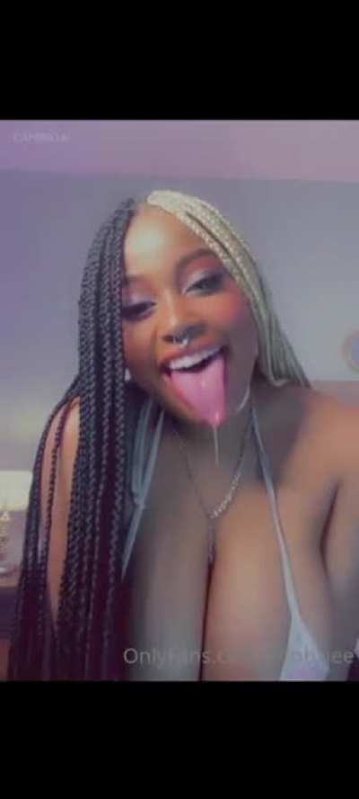 Ahegao Spit 💦🥵(Be<wbr>atzie Boobzie)