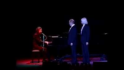 Les Luthiers present Tom McCoffee's latest hit