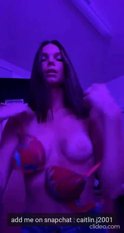 arrow up if ur cock is larger than 5 inch