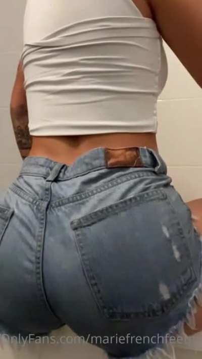 Dm 💸💸🏪🛒. Comment names for post suggestions