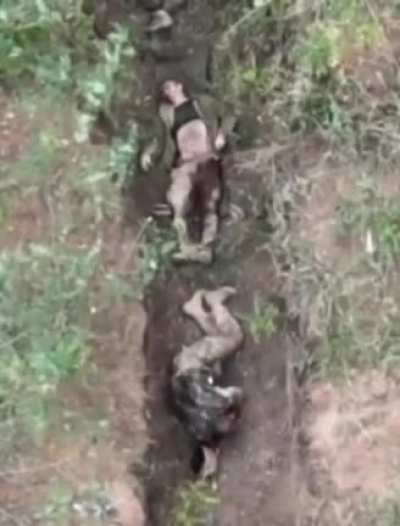 RU POV: Ukrainian Trench Plastered by Russian Drone