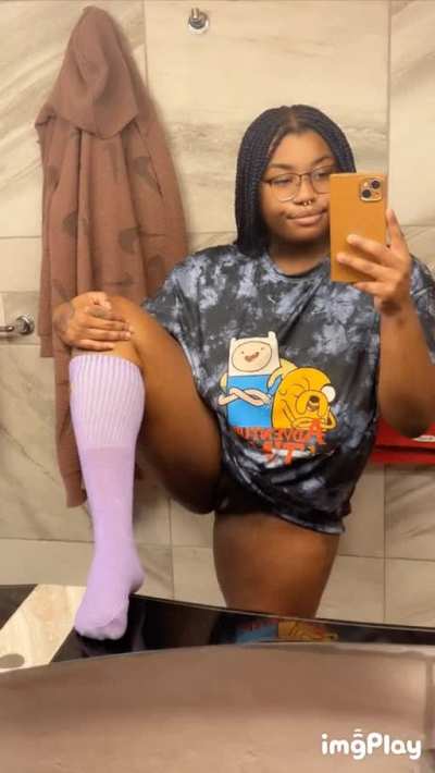Do you like nerdy women with fat pussies? 🤓