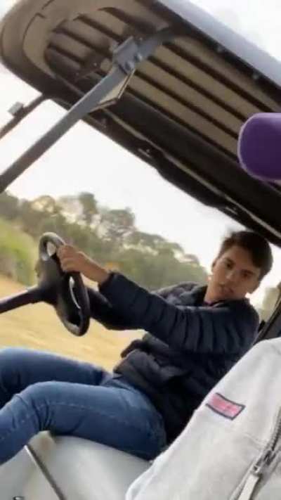 Hahaha golf cart go brrrrr