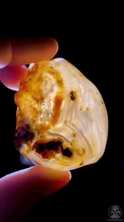 Agate with million year old water trapped inside it